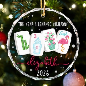 Custom Mahjong Ornament: The Year I Learned Mahjong, Funny Mahjong Group Gift, Christmas Gift For Mahjong Club 2026, Game Night Keepsake afbeelding 5