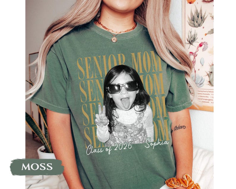 Personalised Vintage Photo Senior Dad Senior Mom Shirts 2026: Proud Family of Graduate Tees, Senior Night Gifts, Class Of 2026 Picture Gifts bild 18