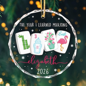 Custom Mahjong Ornament: The Year I Learned Mahjong, Funny Mahjong Group Gift, Christmas Gift For Mahjong Club 2026, Game Night Keepsake afbeelding 9