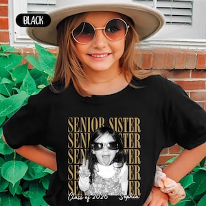 Personalised Vintage Photo Senior Dad Senior Mom Shirts 2026: Proud Family of Graduate Tees, Senior Night Gifts, Class Of 2026 Picture Gifts bild 2