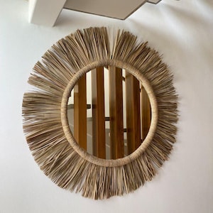 Boho Raffia Round Wall Mirror – Natural Woven Mirror for Rustic & Bohemian Decor