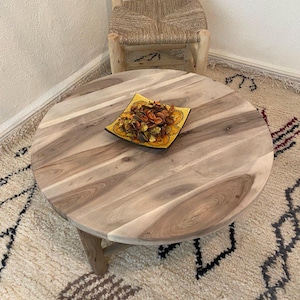 Mesa de centro redonda de nogal hecha a mano: mesa baja rústica de madera para sala de estar