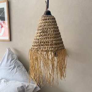 Handmade Raffia Pendant Light – Boho Natural Woven Ceiling Lamp with Fringe