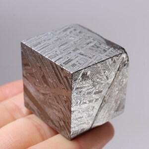 160g Meteorite Cube , Natural meteorite, Meteorite gift,Celestial gift CU292