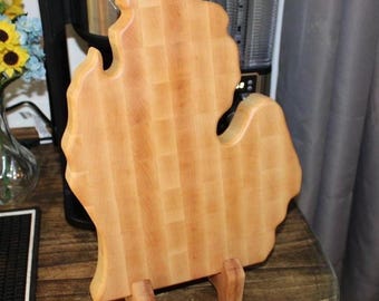 Michigan Shaped Endgrain Cutting Board with stand