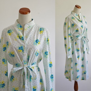 Vintage Womens Housedress, 70s Floral Dress, Blue & Yellow Flower Dress, Long Sleeve Dress, Stand Up Collar Yoke Button Down Dress, Large XL image 1