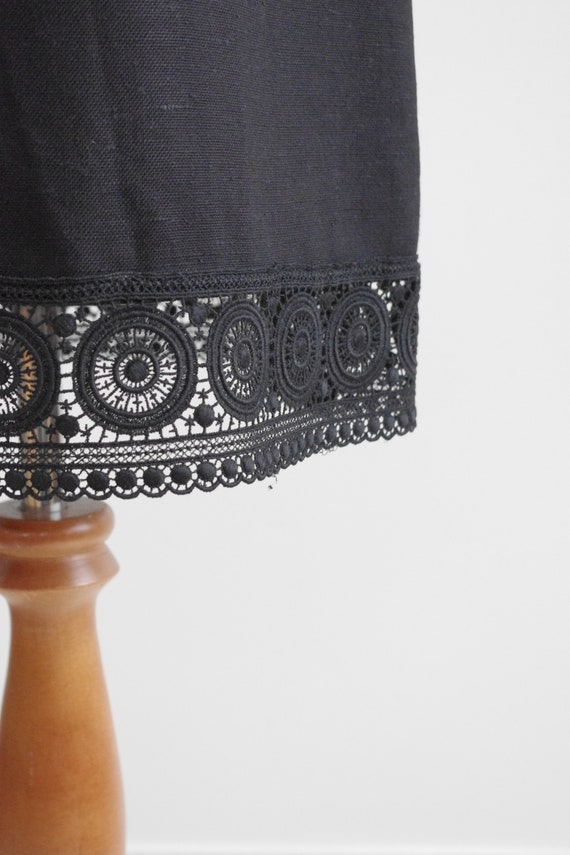 VIntage Mod Dress, Black Shift Dress, Crochet Lac… - image 4