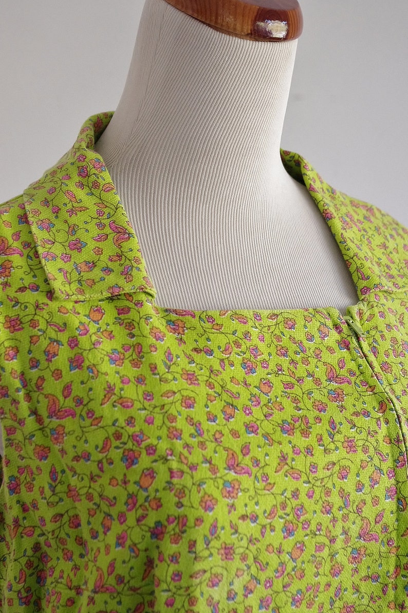 Vintage Liberty Print Dress, 60s Playdress, Floral Housedress, Lime Green Dress, Sleeveless Smock Dress, Zip Front Dress, Large image 6