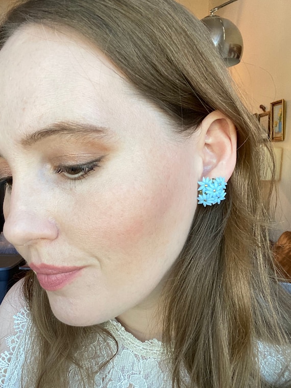 Vintage Retro Screw Back Earrings, 50s 60s Blue Fl