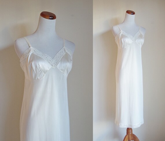 Vintage Lace Slip, Ivory Slip, NylonSlip, Vanity … - image 1