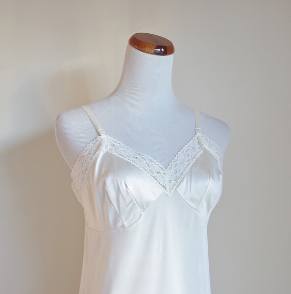 Vintage Lace Slip, Ivory Slip, NylonSlip, Vanity … - image 2