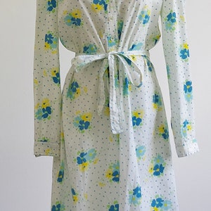 Vintage Womens Housedress, 70s Floral Dress, Blue & Yellow Flower Dress, Long Sleeve Dress, Stand Up Collar Yoke Button Down Dress, Large XL image 2