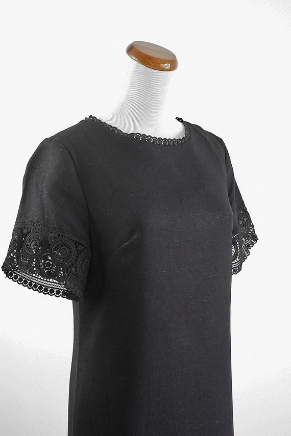 VIntage Mod Dress, Black Shift Dress, Crochet Lac… - image 7