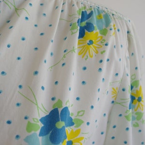 Vintage Womens Housedress, 70s Floral Dress, Blue & Yellow Flower Dress, Long Sleeve Dress, Stand Up Collar Yoke Button Down Dress, Large XL image 5