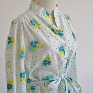 Vintage Womens Housedress, 70s Floral Dress, Blue & Yellow Flower Dress, Long Sleeve Dress, Stand Up Collar Yoke Button Down Dress, Large XL image 6