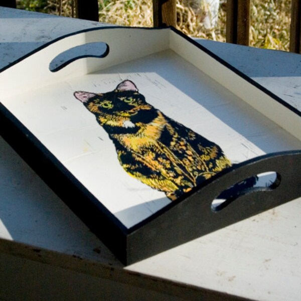 The Roundest Eyes Tortie Girls Wooden Tray