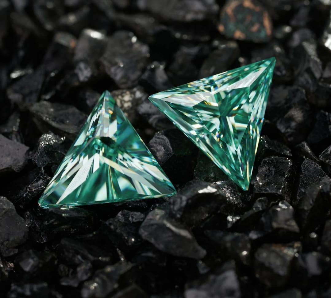5 Pieces Green Color Test Positive Special Triangle Cut Zircon Loose ...