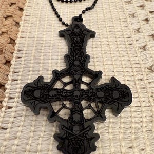 SKELETA GRUCIFIX Necklace | PAPA V