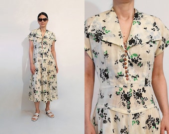 30s White Floral Cotton Gauze Dress / Vintage 1930s 1940s White Green Black Floral Shirtwaist Dress