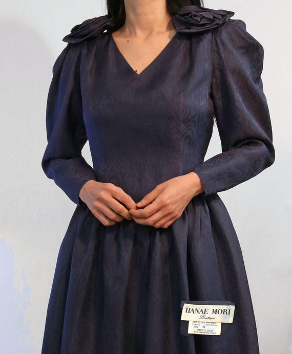 Hanae Mori Puffed Sleeve Indigo Silk Dress With 3D Origami Flowers, Vintage  1980s Japanese Designer Blue Silk Mutton Sleeve Pleated Dress - Etsy