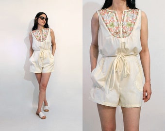 70s Embroidered Zip Up Shorts Romper / Vintage 1970s Vanilla Rainbow Embroidery Cotton Zipper Shortalls / Off White Belted Shorts Jumpsuit