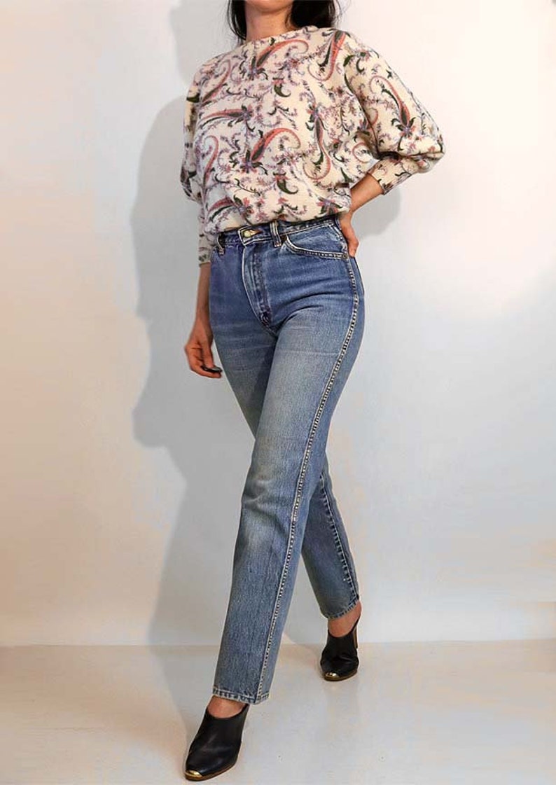 Jeans Wrangler descoloridos de los años 70, talla 25x29, Jeans Wrangler de pierna recta con bordado de caballo descoloridos y desgastados de los años 70, Wranglers de cintura 25 imagen 4