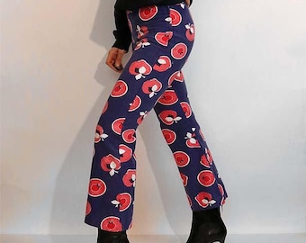Pantalones vaqueros acampanados Apple de los años 70, tallas 22-30x26, pantalones vaqueros vintage raros de los años 70, tallas de cintura 22 a 29, estampado de frutas, pantalones acampanados multicolores azules, rojos y blancos.