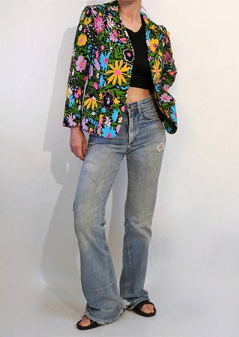 60s Midnight Garden Blazer / Vintage 1960s Black Neon Pastel Floral Blazer / 1960s 1970s Black Multi-colored Floral Jacket image 3