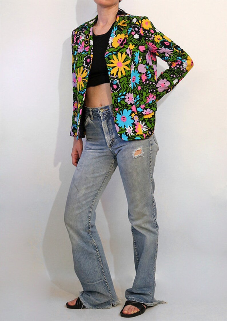 60s Midnight Garden Blazer / Vintage 1960s Black Neon Pastel Floral Blazer / 1960s 1970s Black Multi-colored Floral Jacket image 5