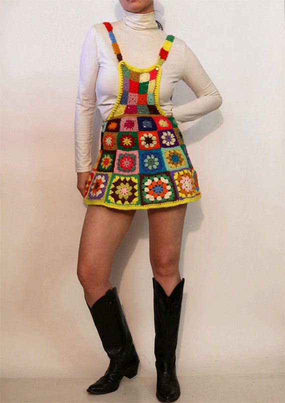 60s Granny Square Crochet Overall Dress / Vintage… - image 3