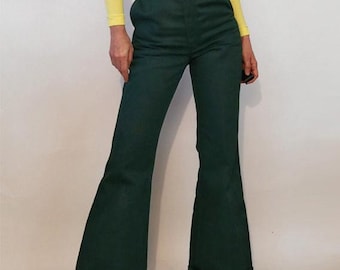 Rare 70s Wrangler Forest Bell Bottoms 24x31.5 / Vintage 1970s Forest Green Wrangler Bellbottom Jeans /  Wrangler High Waist Flared Leg Jeans