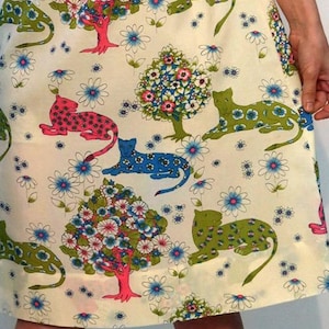 60s Cat & Tree Print Caftan Dress / Vintage 1960s Ivory Novelty Cat and Tree Print Dress