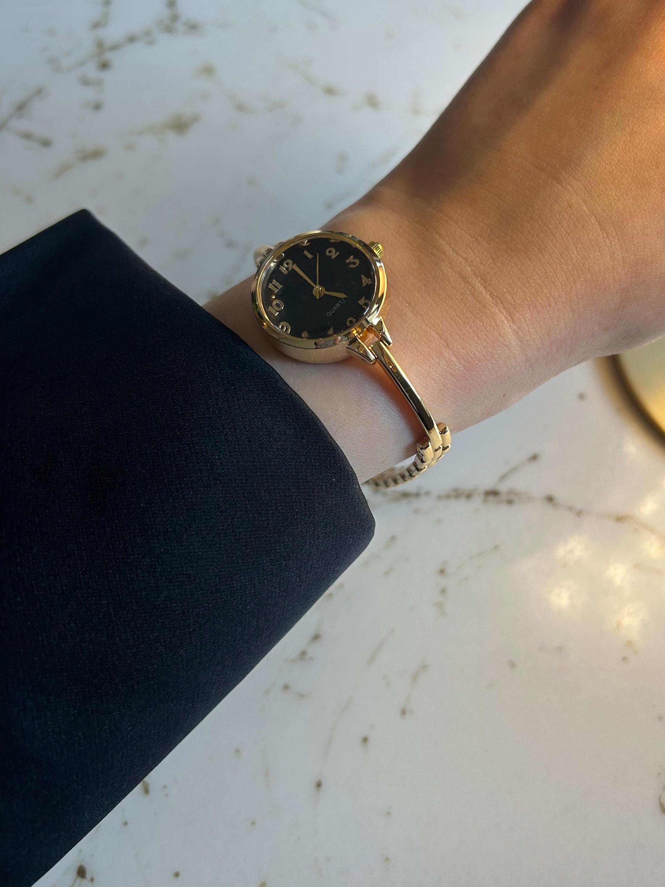 Black Dial Gold Women display picture 1