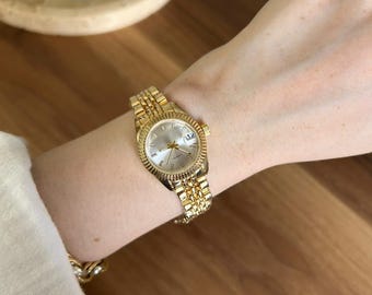 Gold-Tone Women's Watch, Minimalist Vintage Style, Stainless Steel