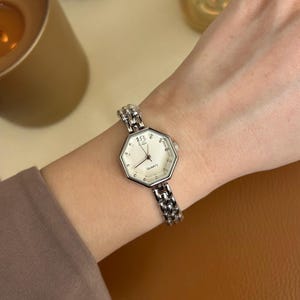 Octagonal Adjustable Metal Band Silver Women Watch, Vintage Design, Present for Her, Gift for Her, Round Watch, White Dial, Trendy Watch