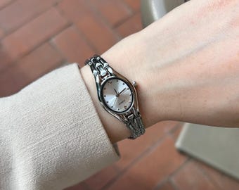 Silver Colour Woman Wrist Watch, Adjustable Metal Band Women Watch, Vintage Design, Present for Her, Gift for Her, Round Watch, White Dial