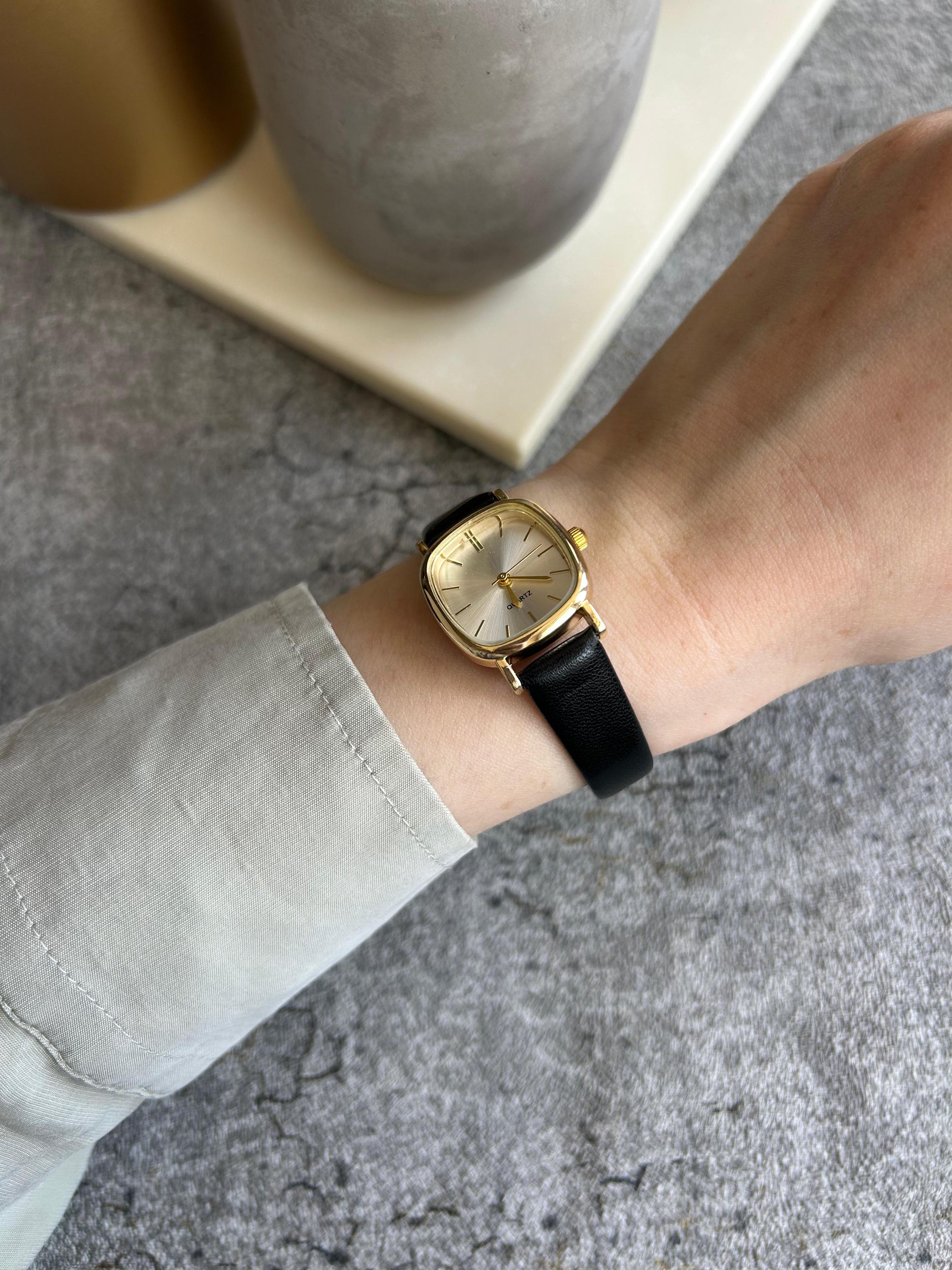 Women\'s Black Gold Vintage Leather Classic Easy Read Dial Analog Wrist Watch Black Chic Watch for Women Gold Plated Seagull, Minimalist  main image 3