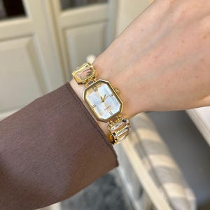 Gold Gemstone Women’s Watch, Elegant Vintage Bracelet Watch, Gold Quartz Ladies Wristwatch, Gift for Her, Vintage Inspired Ladies Watch