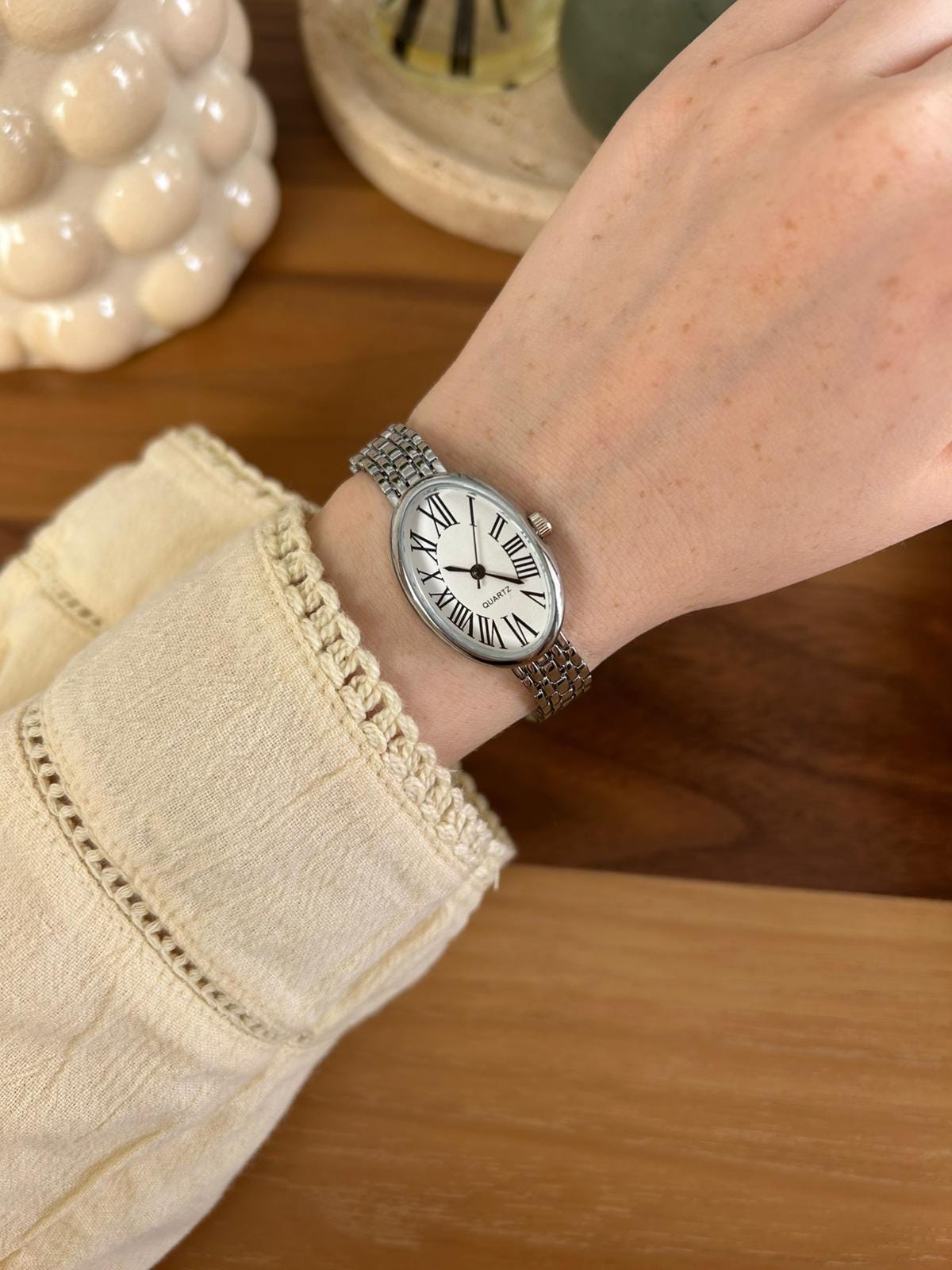 Silver Oval Women display picture 1