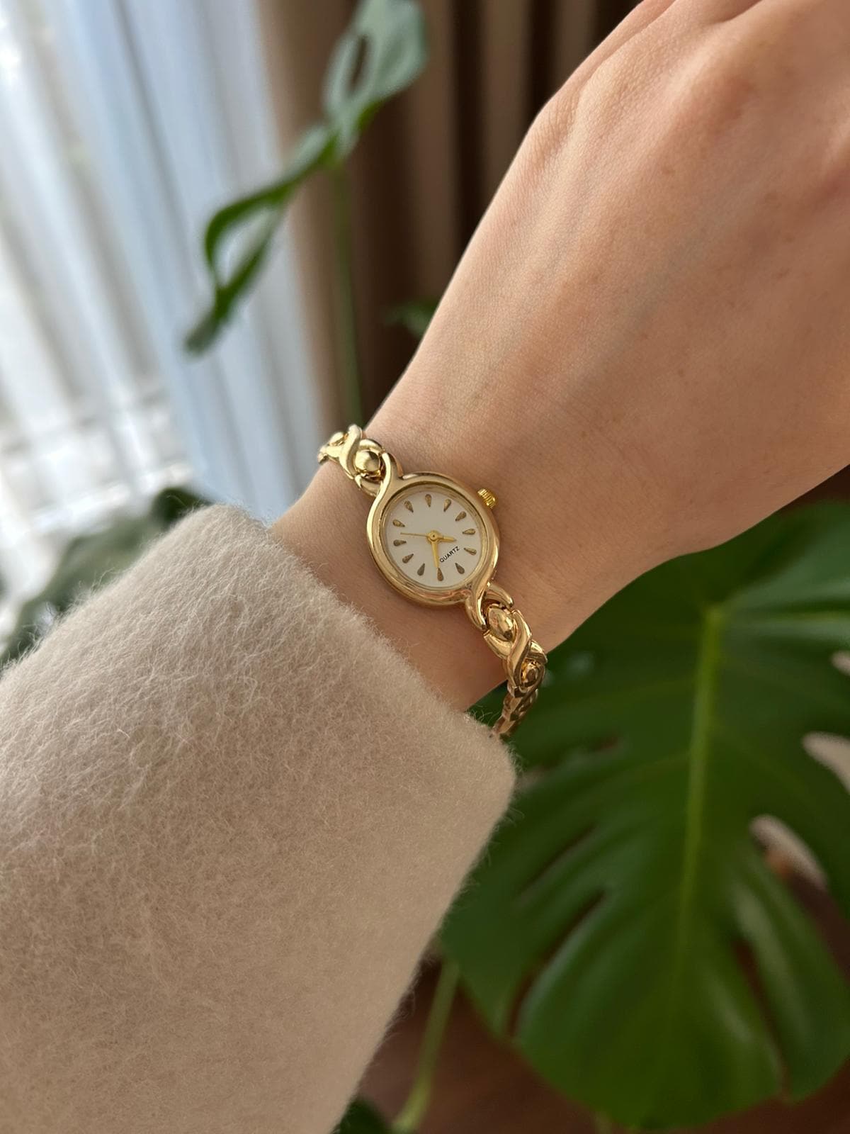 Gold Women Watch, Dainty Bracelet Watch, Small Oval Dial  display picture 1