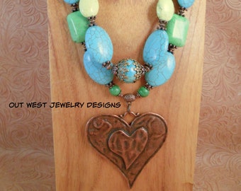 Western Cowgirl Necklace - Chunky Green and Turquoise Howlite - Copper Heart Pendant - Valentine