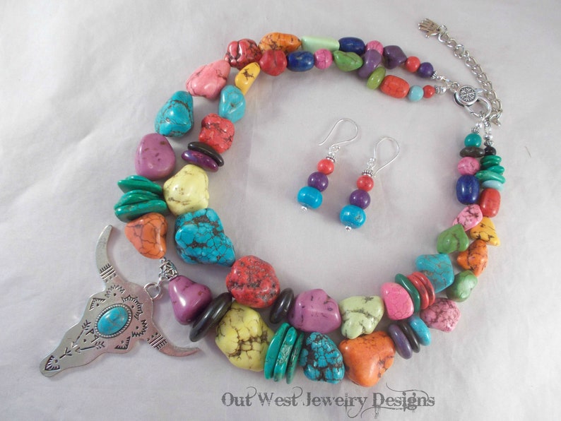Boho Rodeo Western Cowgirl Statement Necklace Chunky Multicolored Howlite Nuggets with Buffalo Skull Pendant