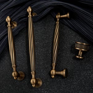 Antique Brass Carved Handle Pulls/French Drawer Knobs Pulls/Retro Cabinet Pulls/Dressers Pulls/Shoe Cabinet Pull Handles/Bedroom Handles