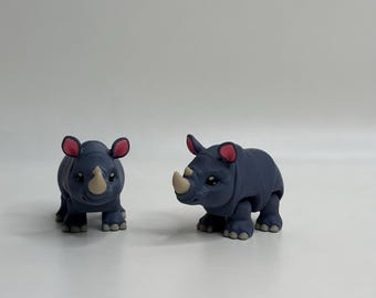 Adopta a tu nuevo amigo: Figura de rinoceronte bebé impresa en 3D: decoración interactiva y coleccionable