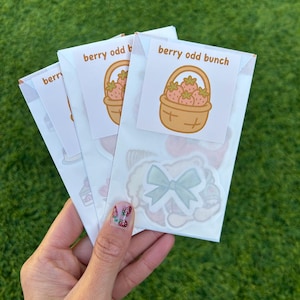 Beeren Strauß mit bunten Blättern | 2 Stickerbögen + 3 Stanzteile + Bonus Schleife | suki cha-Shop