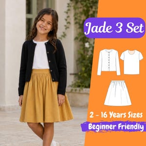 以下が含まれることがあります： 2歳から16歳向けのJade 3 Setの型紙。黒のボタン付きカーディガン、白の半袖Tシャツ、マスタードイエローのスカートが含まれています。画像には、オレンジ色の背景に3つの衣服の技術的な線画が描かれています。