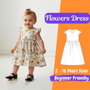 Op de afbeelding: Een witte jurk met een bloemenpatroon, gedragen door een jong meisje. De jurk heeft een ronde halslijn en korte mouwen met ruches. De jurk is een beginner-vriendelijk naaipatroon voor maten 2-16 jaar. "Flowers Dress" staat in paarse tekst op een oranje achtergrond.