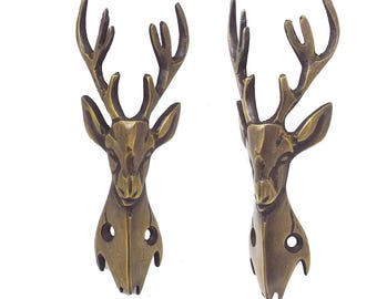 Juego de 4 piezas - Protectores de esquina de latón de 95 mm para zócalos y armarios - The Stag / Latón antiguo