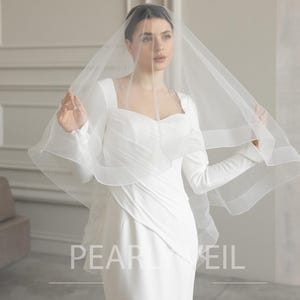 Horsehair Edge Bridal Veil, Veil with Horsehair Trim,2 Tier Wedding Veil Horsehair Trim,Veil with Blusher Horsetail veil to your fingertips