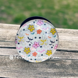 Pastel spooky floral bats glass dome phone grip